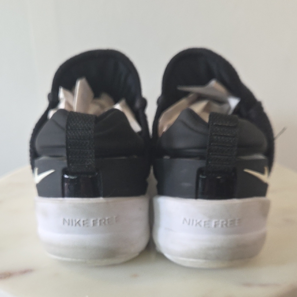 Nike Free Women’s Black Metcon RN 5.0 Size 7.5 - Picture 4 of 6